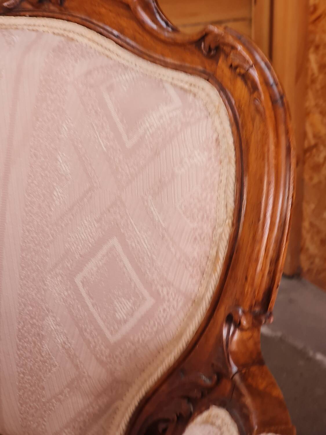 Salon 5 pièces en noyer Louis XV
