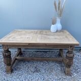 Extendable monastery table