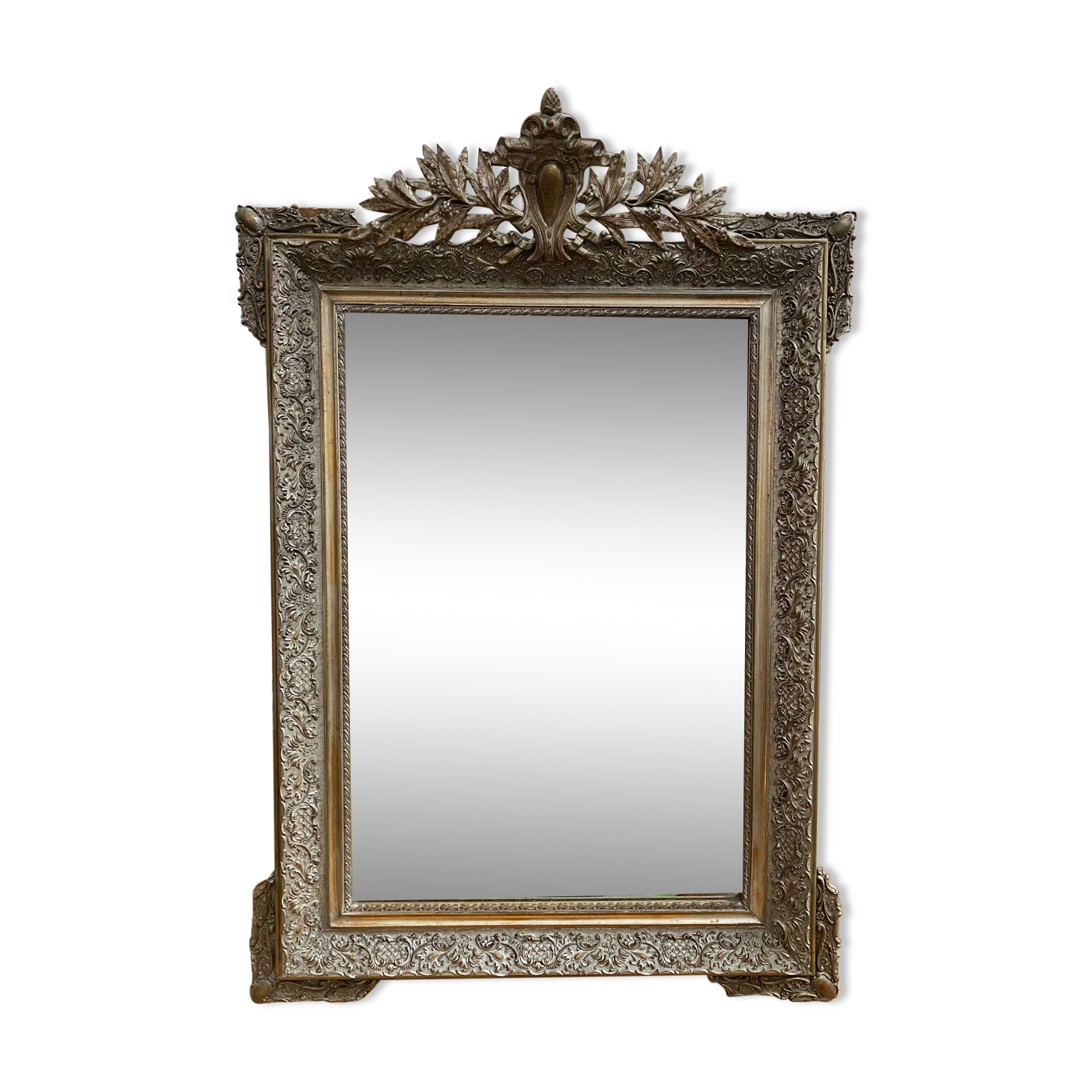 Beveled mirror late nineteenth century 84x122cm