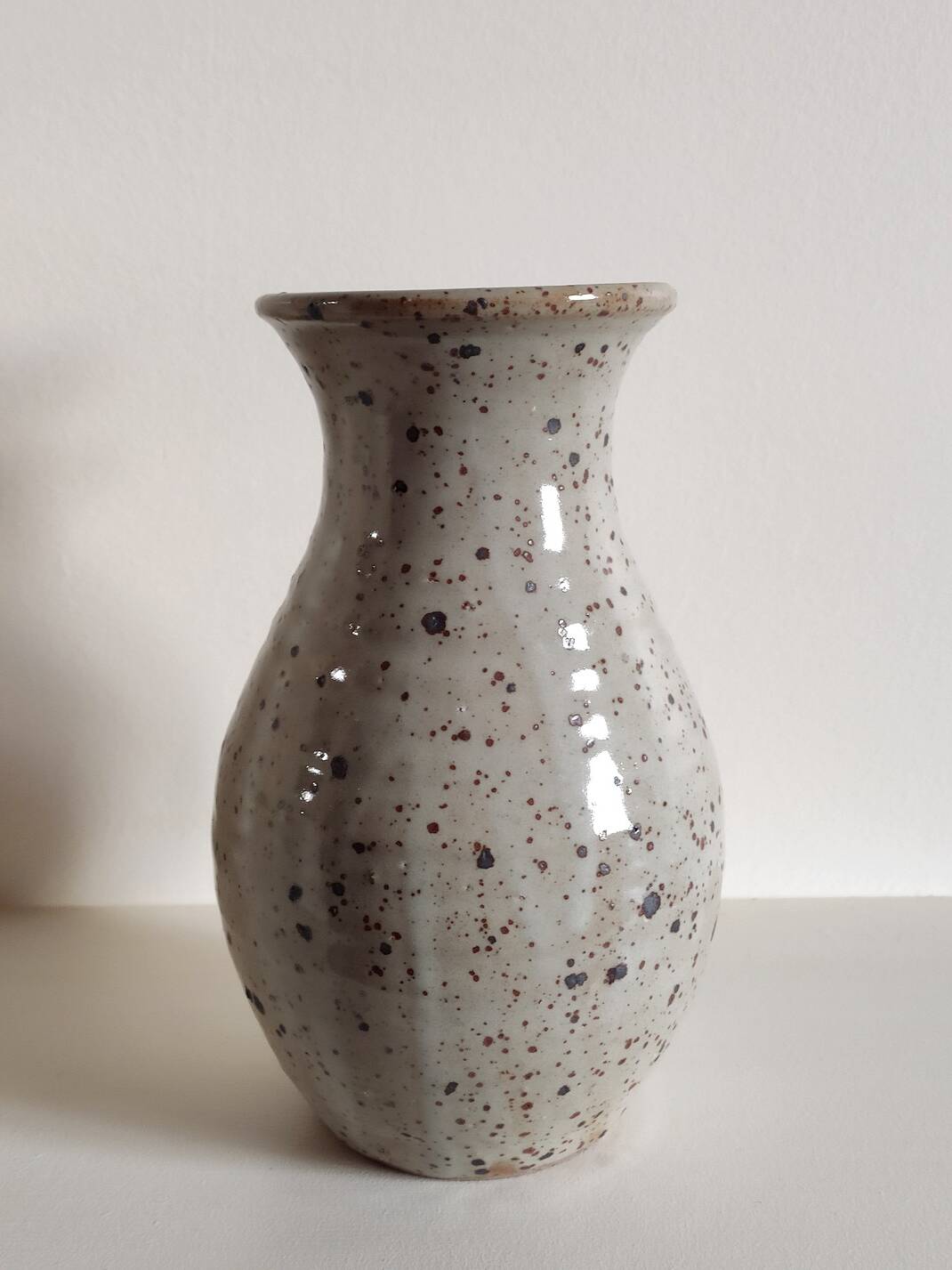 Pyrite gray sandstone vase