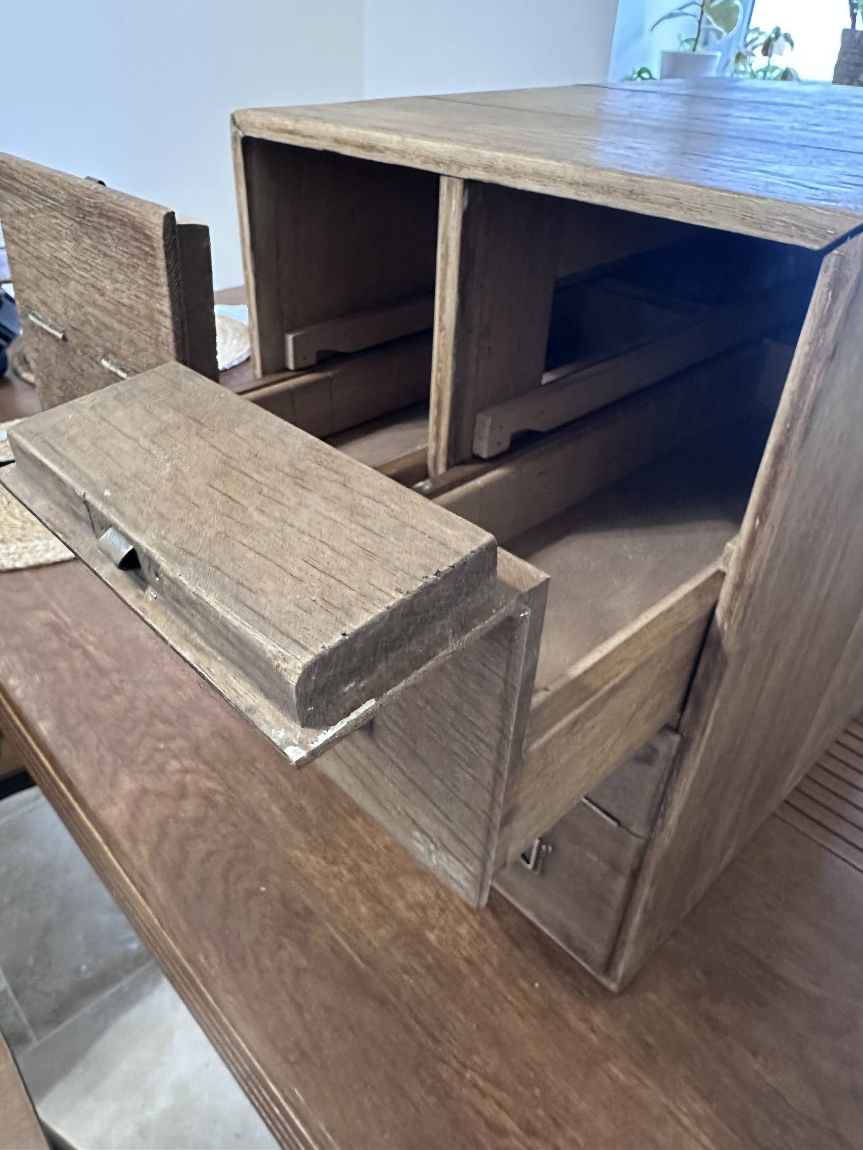 Wooden drawer unit