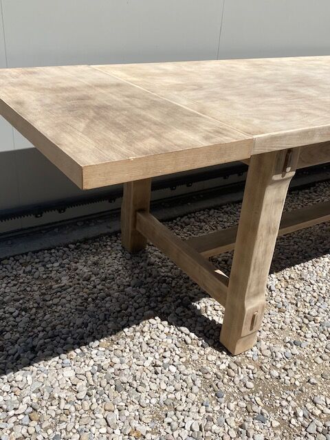 Stripped farmhouse table extensions to 255 cm