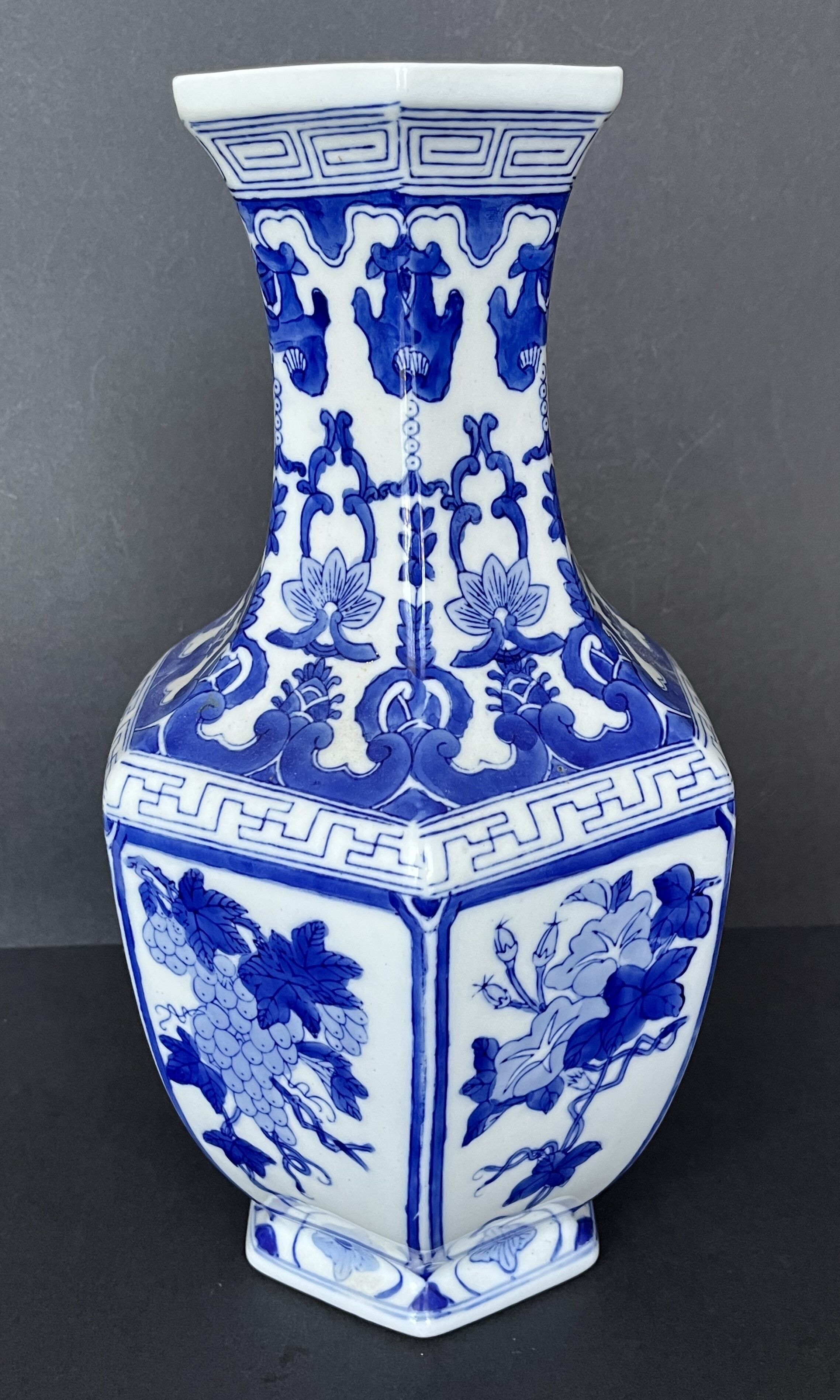 Chinese porcelain vase