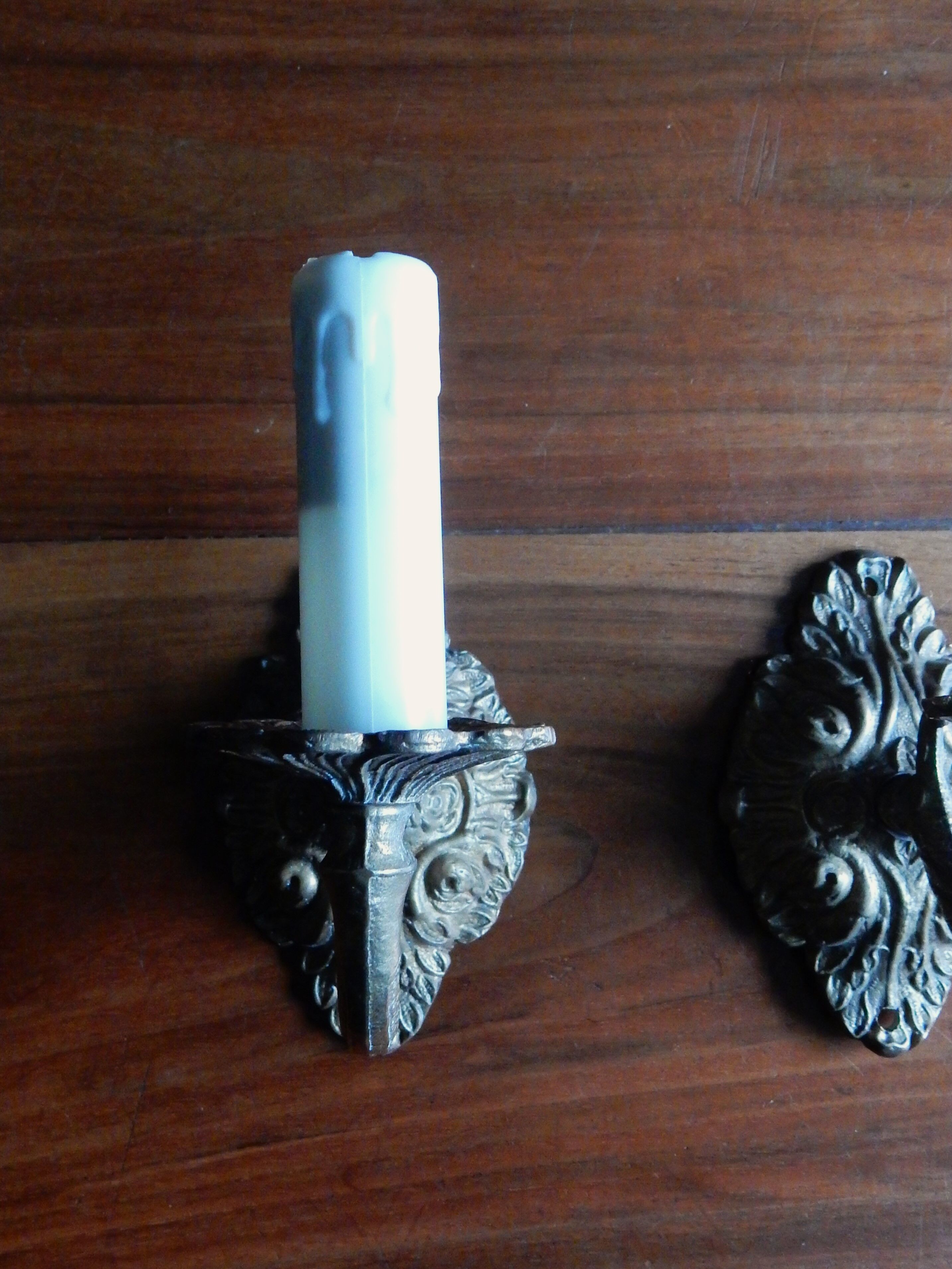 Set of 2 bronze wall chandeliers 1 fire