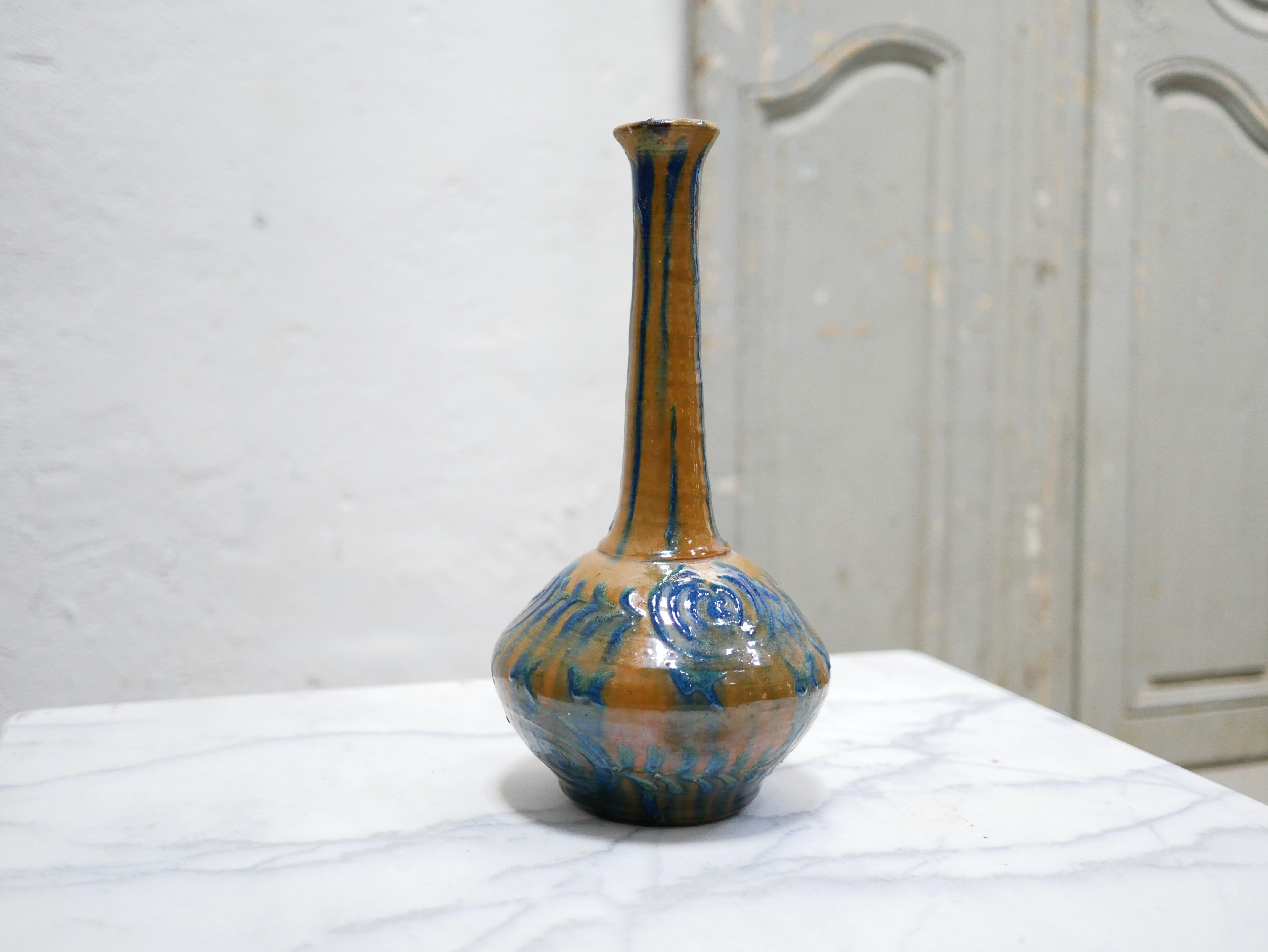 Vintage ceramic soliflore vase