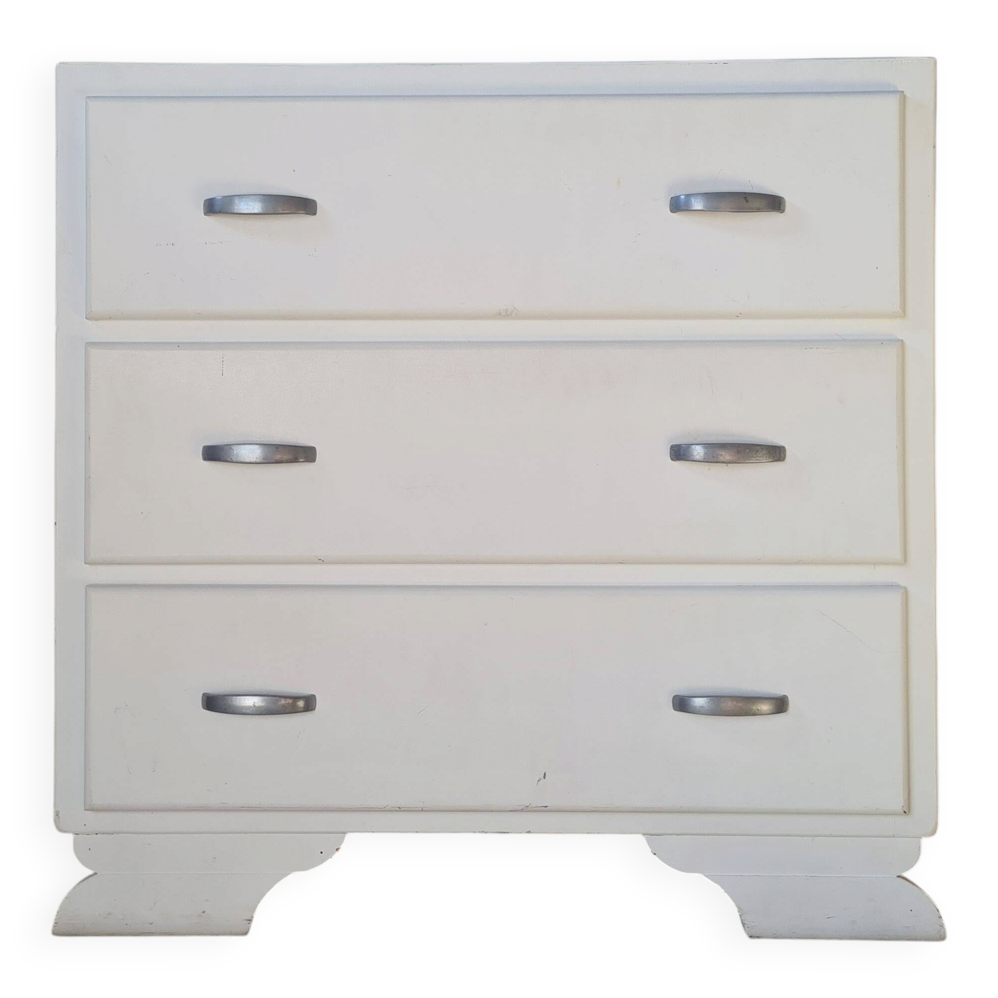 White vintage commode from the 1960s.