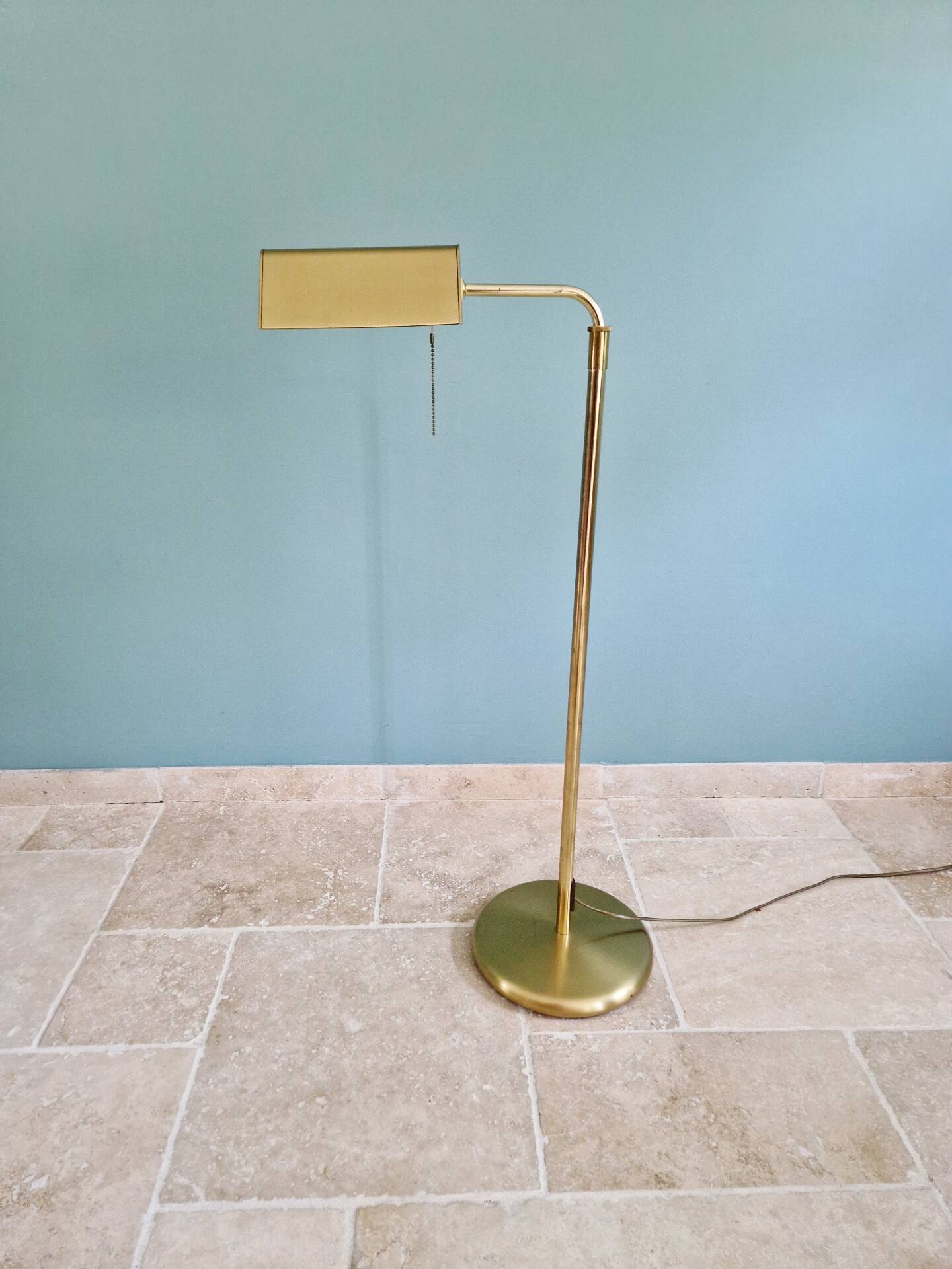 Articulated brass floor lamp, Hollywood Regency style, 1970s-80s.