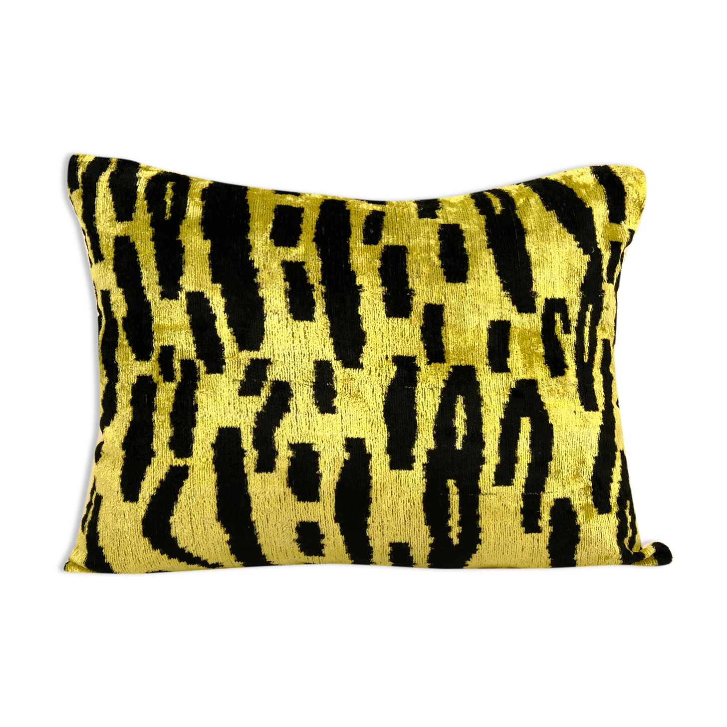 Tiger motif pillow cover