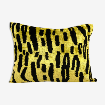 Coussin Ikat tigre