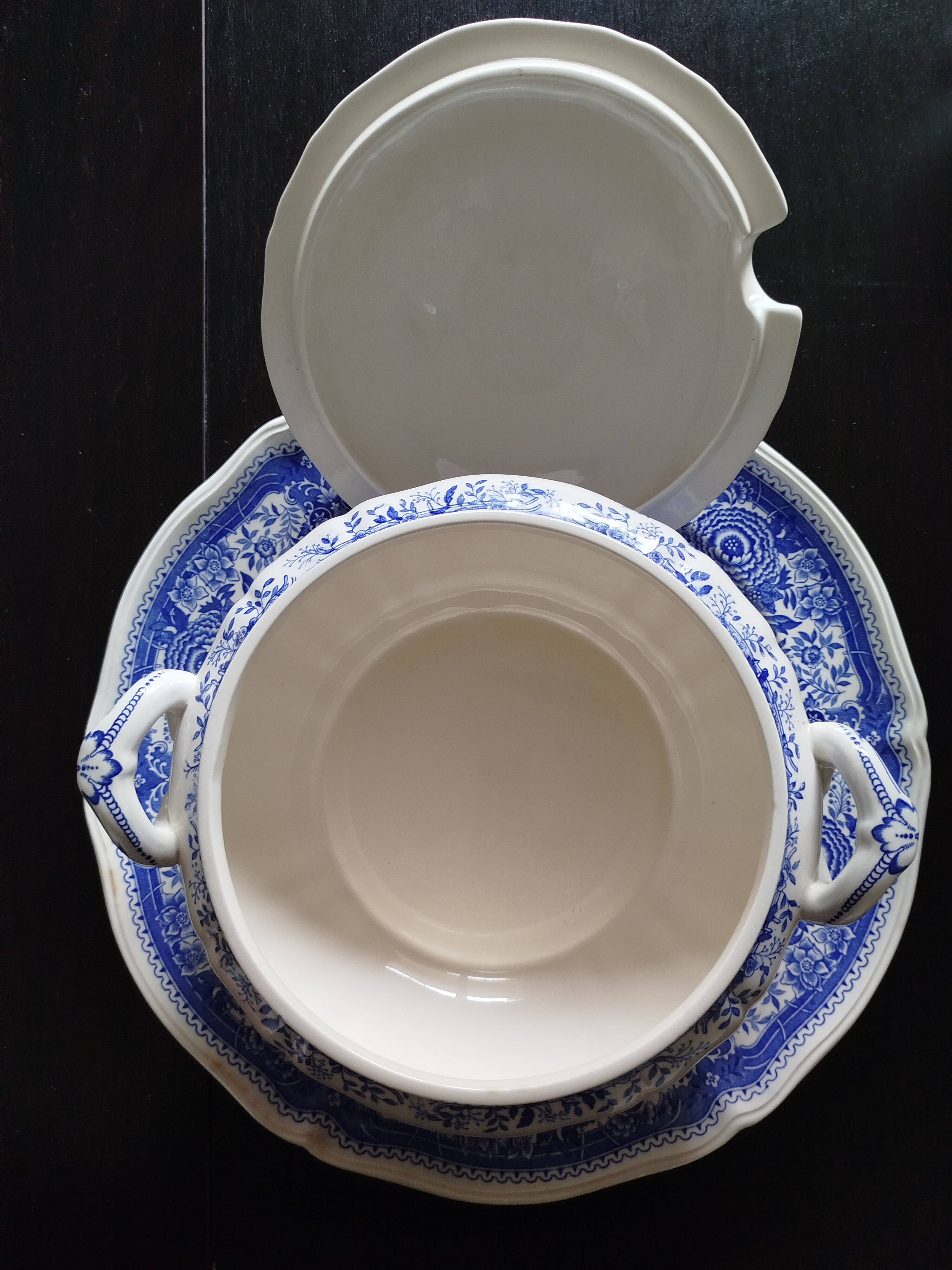 Soup tureen and dish Villeroy & Boch porcelain Burgenland edition
