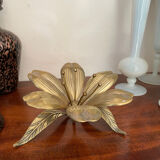 Cendrier fleur en laiton vintage