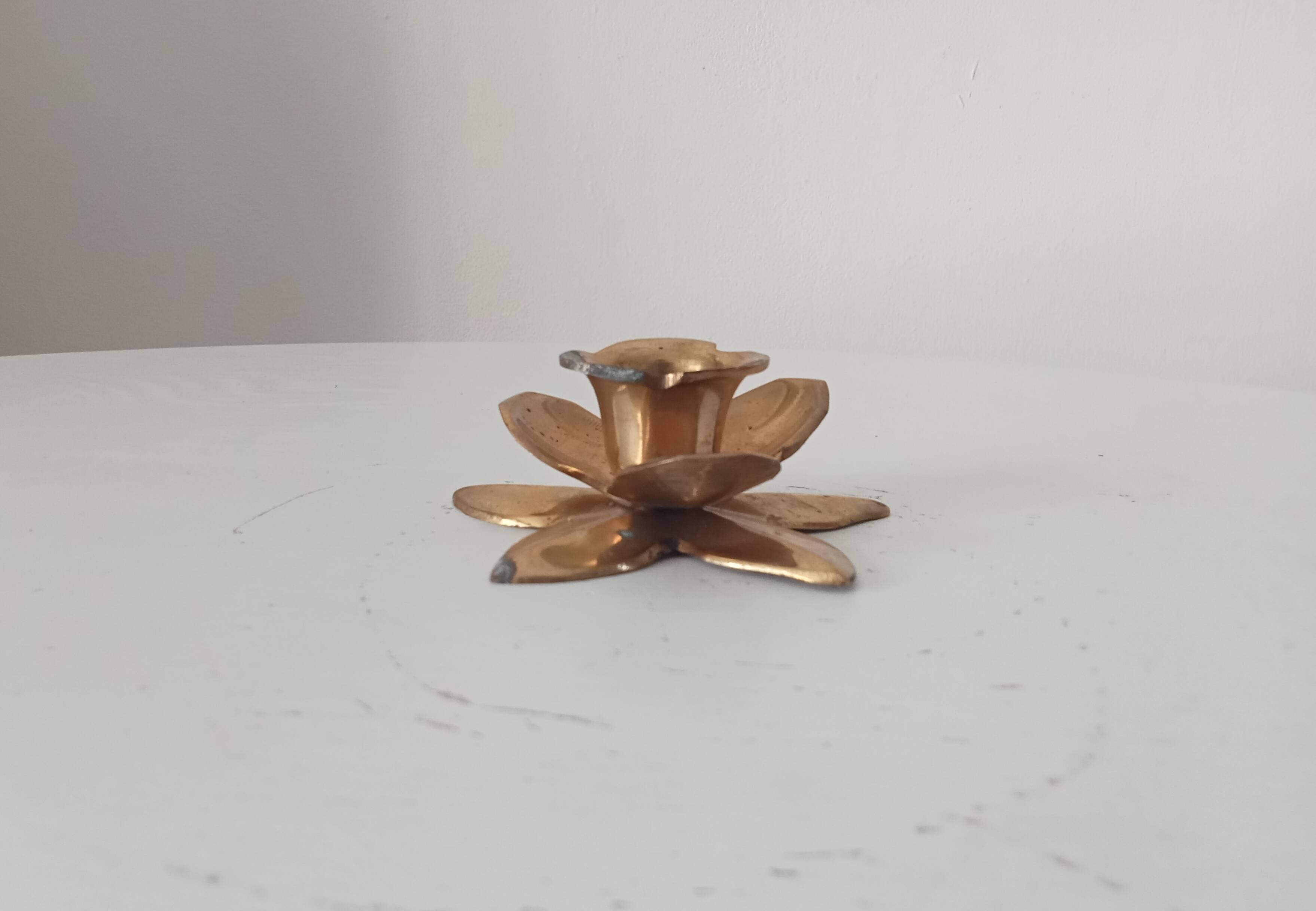 Bougeoir fleur vintage en laiton doré