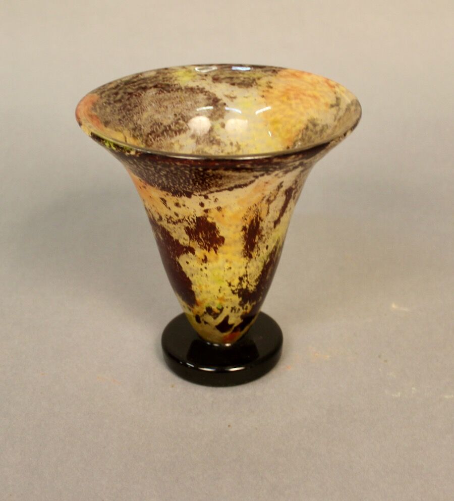 Schneider glass paste cup