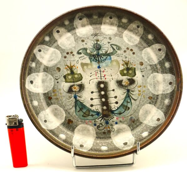 Assiette en céramique émaillée, signée André L'Helguen, design années 50/60