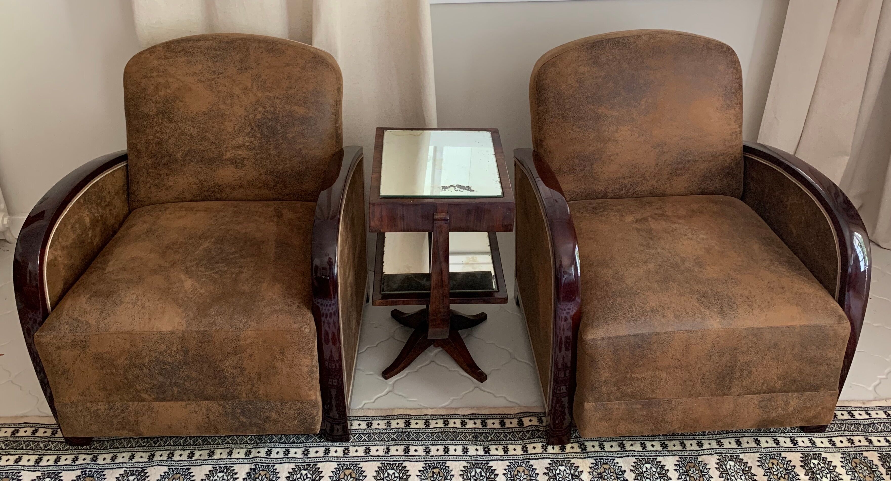 Paire de fauteuils club art deco