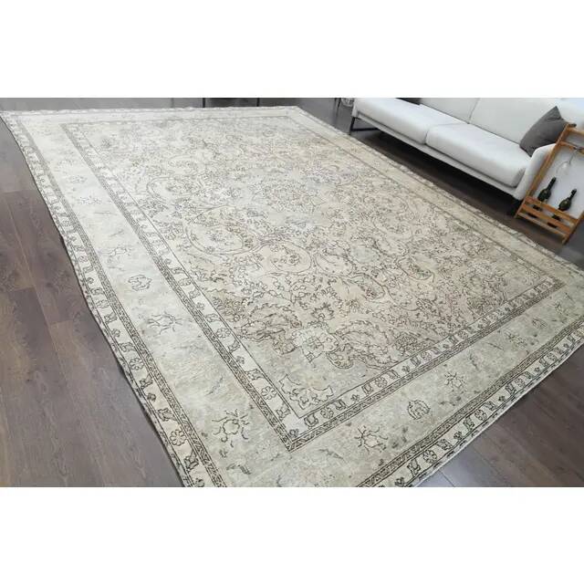 1970s Vintage Persian Handmade Wool Cotton Brown Area Rug 292x388