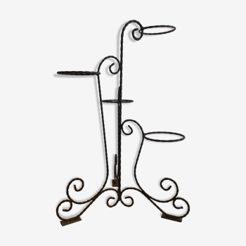 Twisted wrought iron plant holder