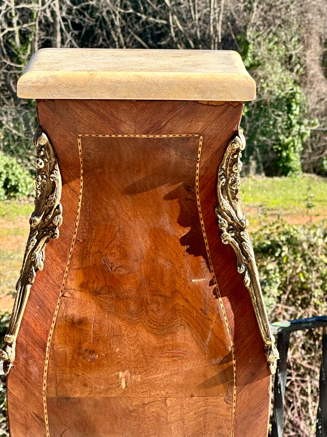 Pair of sleeves or columns in marquetry in the Louis XV style.