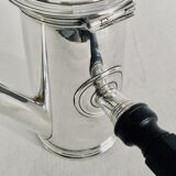 Silver metal pourer