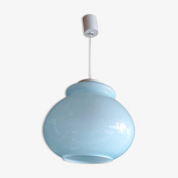 Suspension opaline