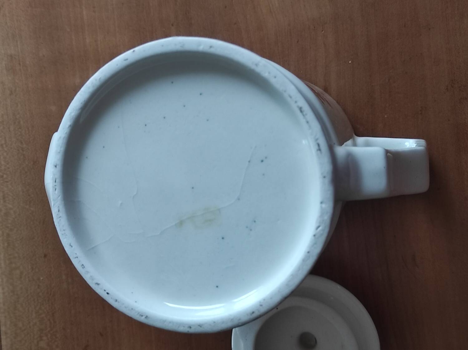 Small coffee maker with floral decoration