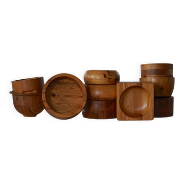 Set of 10 Swedish pine bowls from the mid-century, made by Holmbergs & Varnamo, 1970s.
