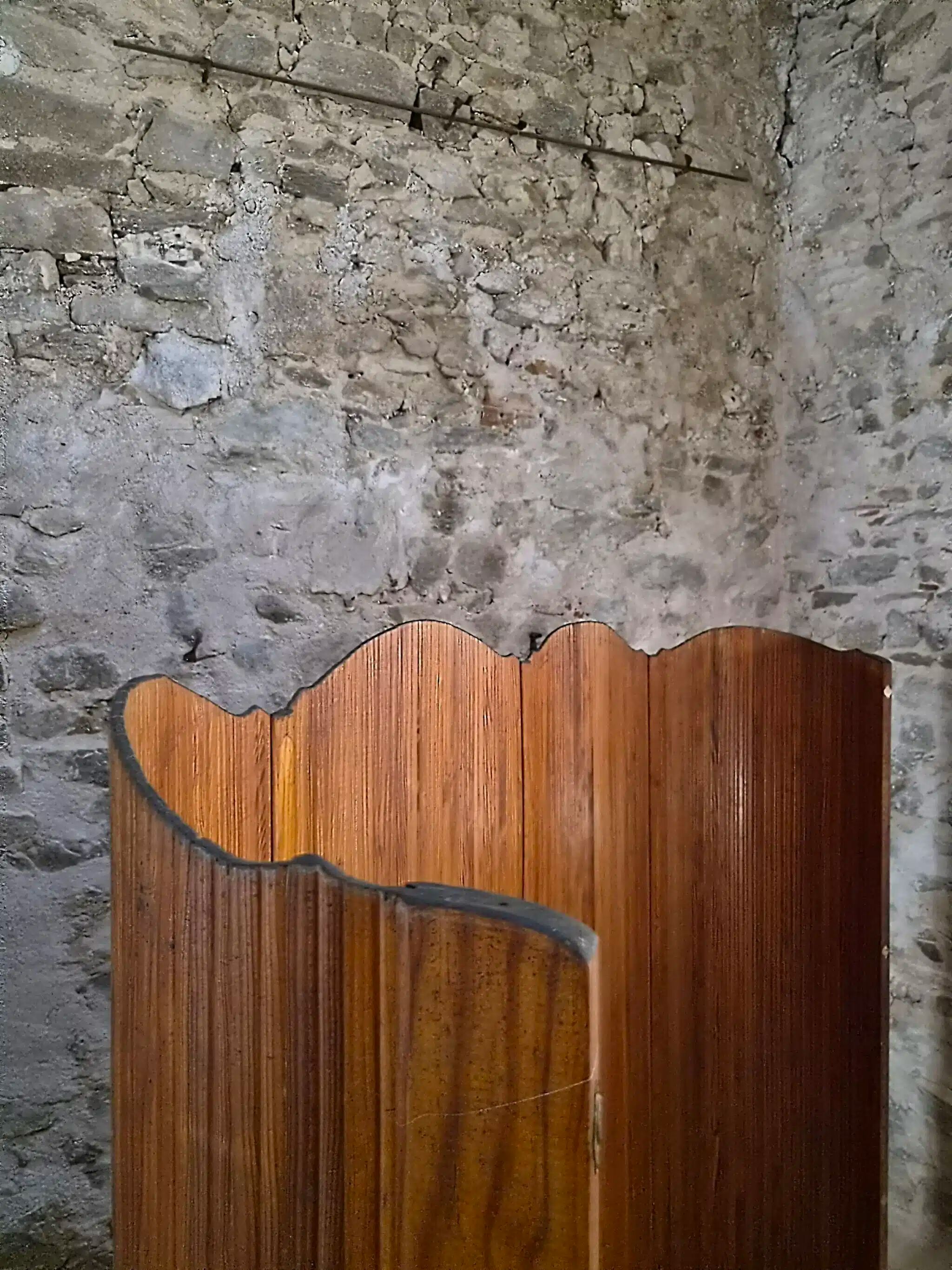 Large French folding screen in pine, room divider, 1950s, attributed to Baumann.