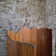 Large French folding screen in pine, room divider, 1950s, attributed to Baumann.