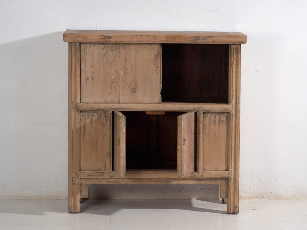 Armoire bas en orme – Shandong, vers 1900