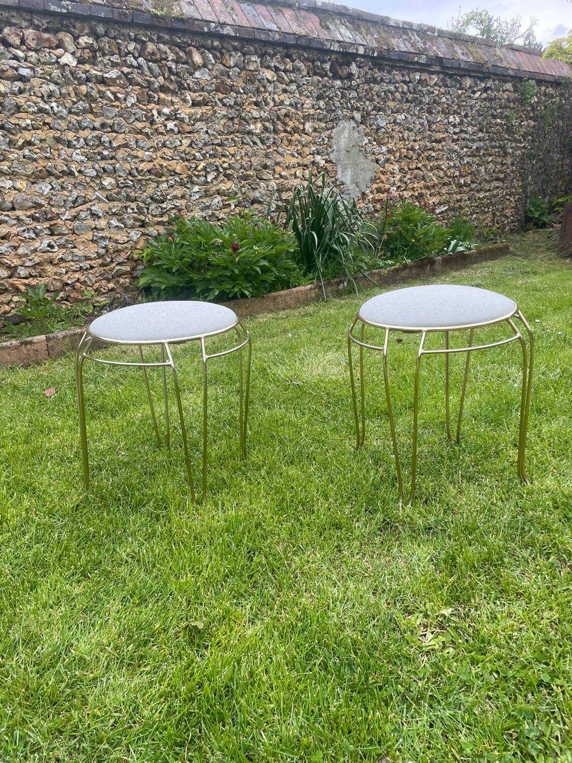 Pair of vintage 1960 stools in gold metal