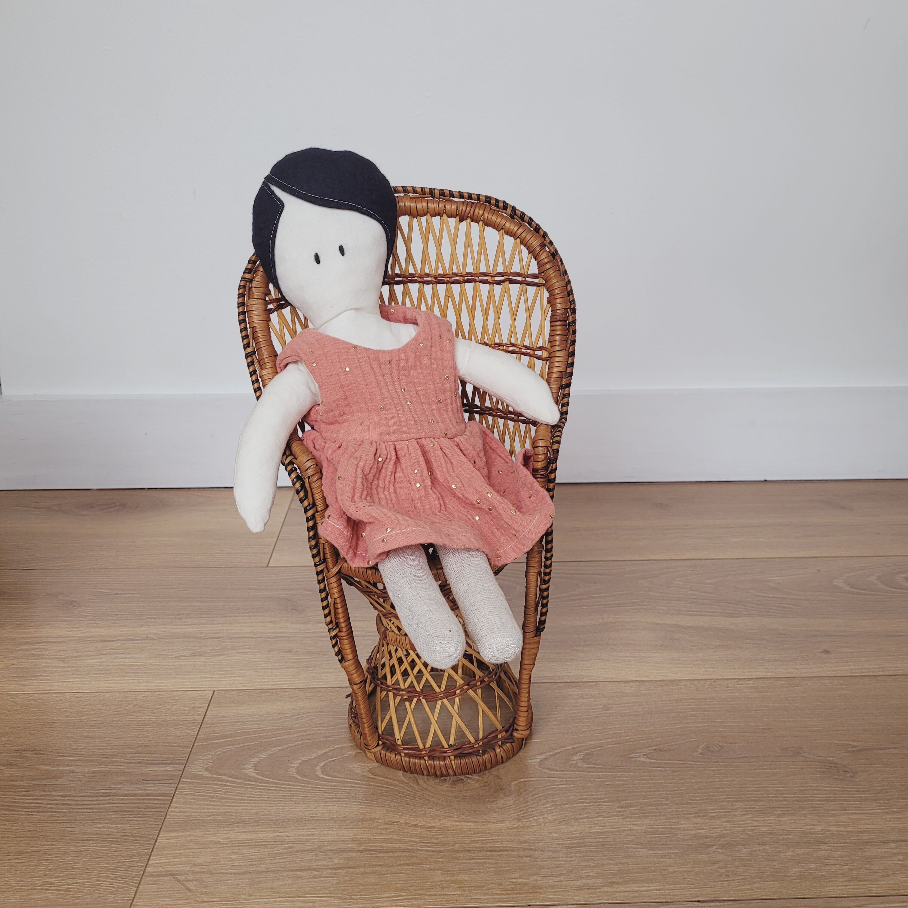 Armchair Emmanuelle doll