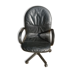 Fauteuil coque Strafor par Randall