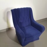 Graceful arm chair / wool bouclé / 70's