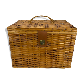 Small honey-coloured wicker box