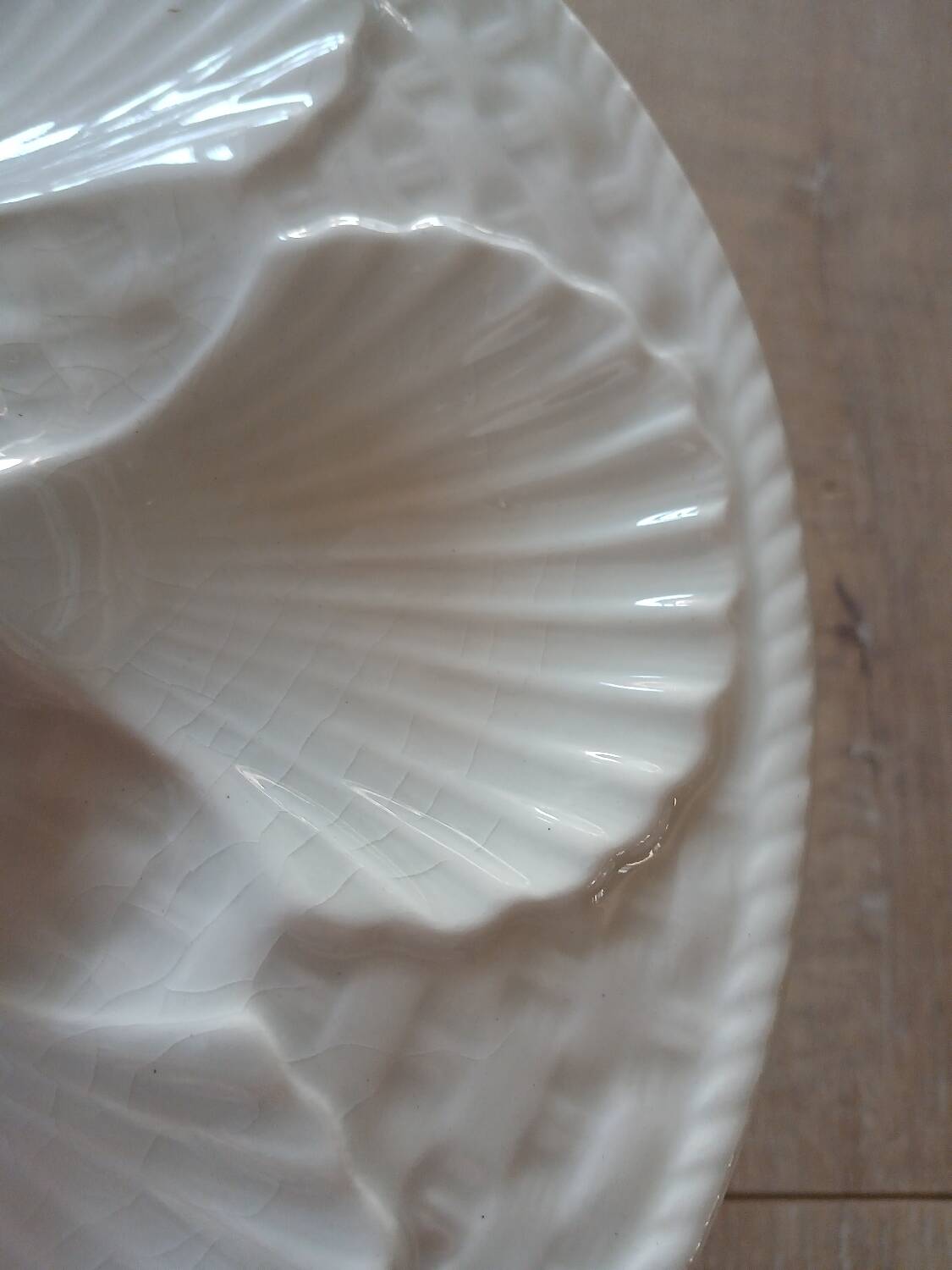 8 old Longchamp oyster plates