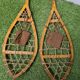 Paire de raquettes en bois