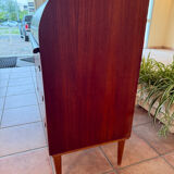 Scandinavian secretary