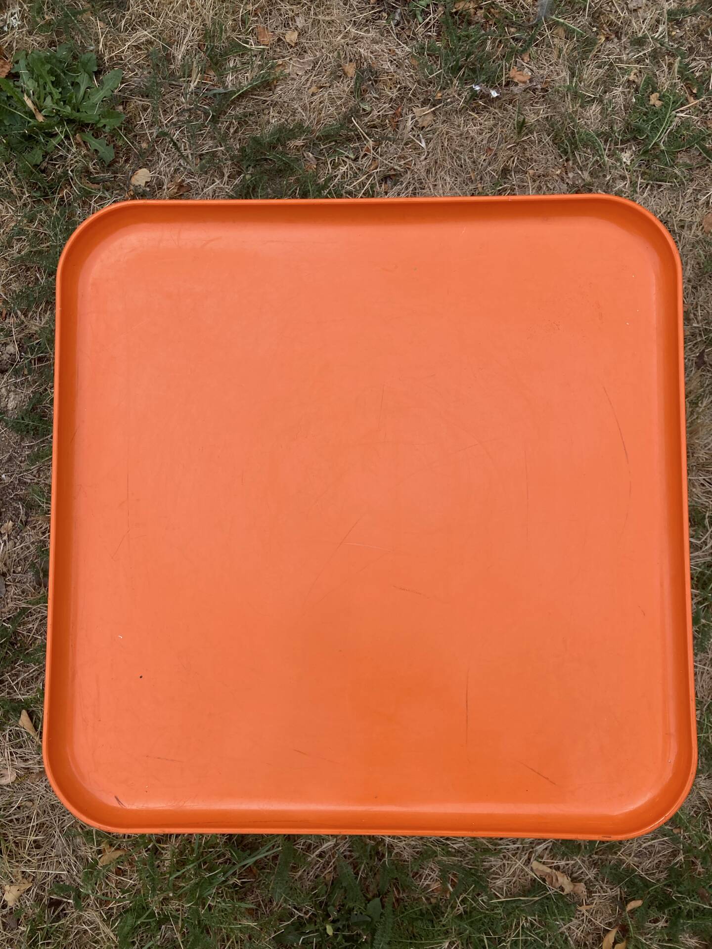Assise de rangement Dime par Marcello Siard