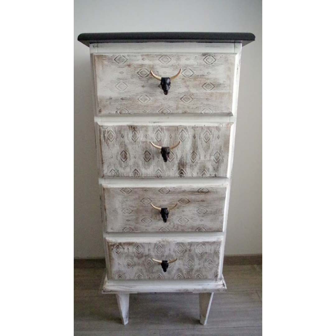 Chest of drawers