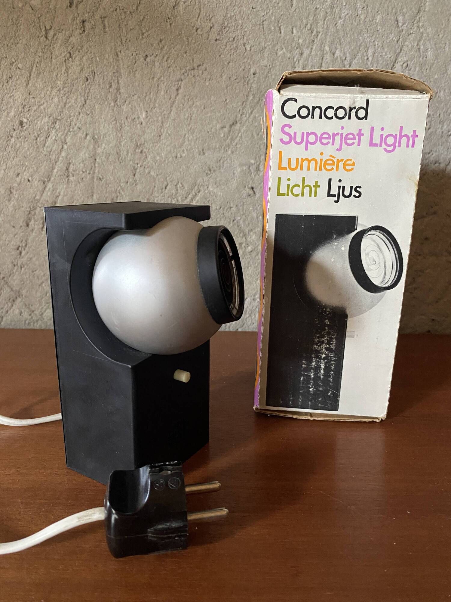 Superjet spotlight by Robert Heritage for Concord Lighting International.