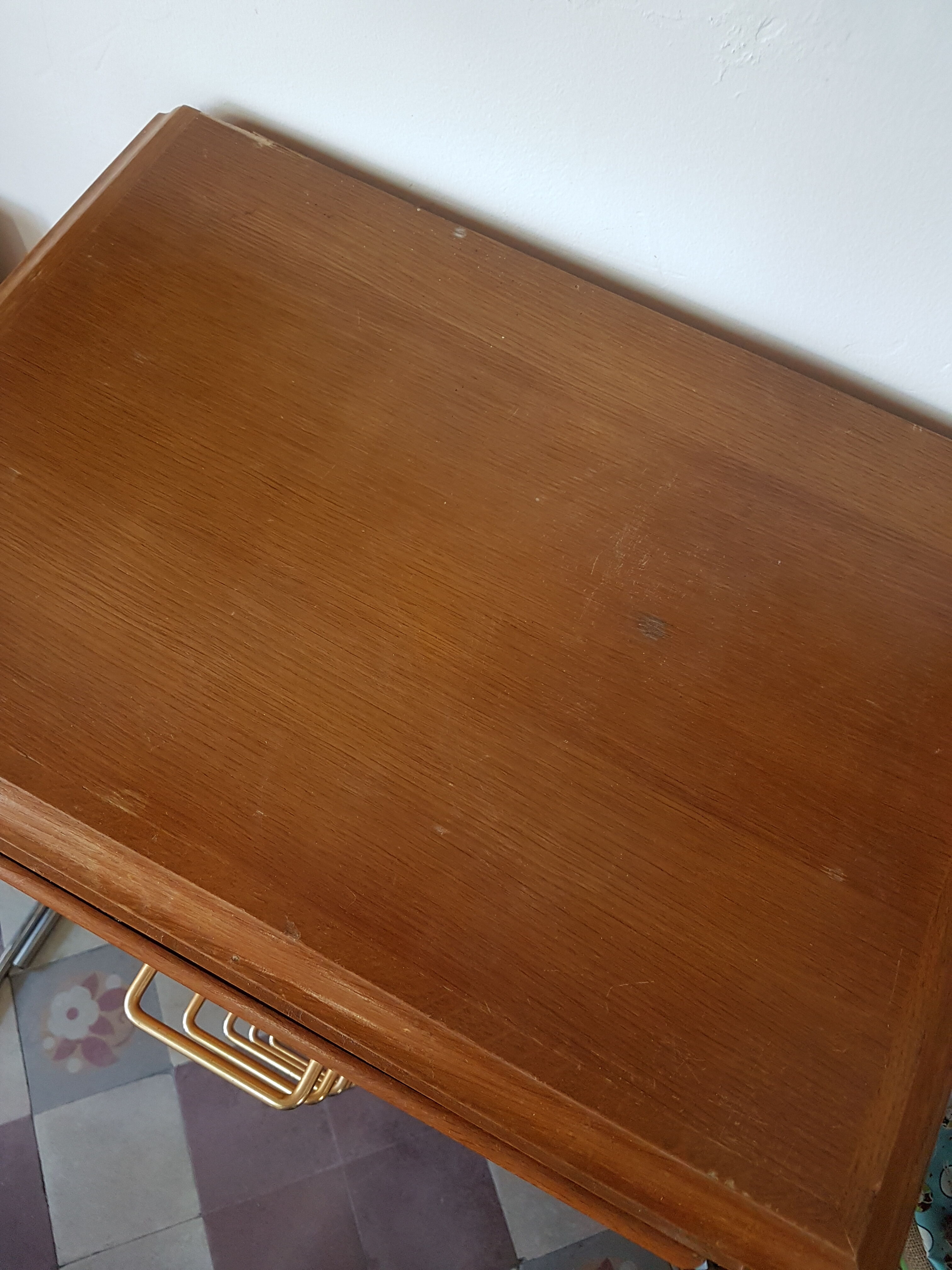 Dresser in natural wood with 5 trays, compass feet, 1960