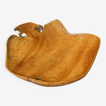 Dish in olive wood