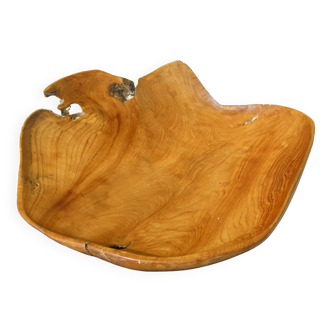 Dish in olive wood