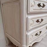 Commode blanche patinée