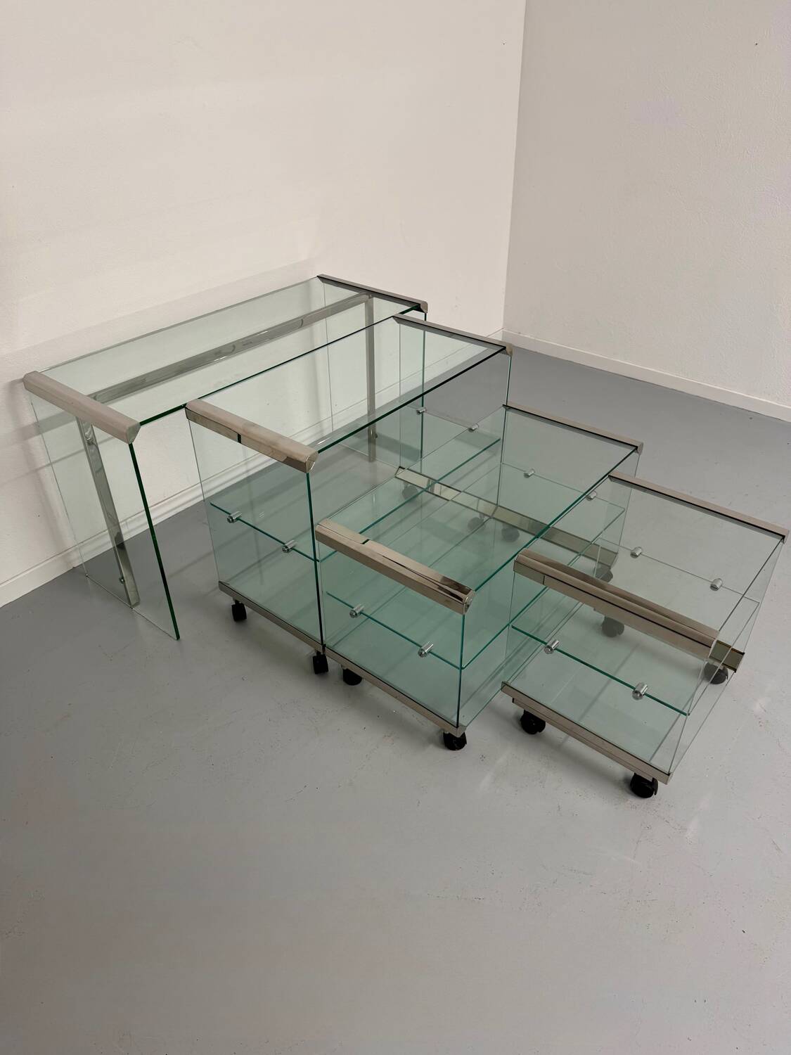 Italian design glass console storage unit by Gallotti & Radice An70