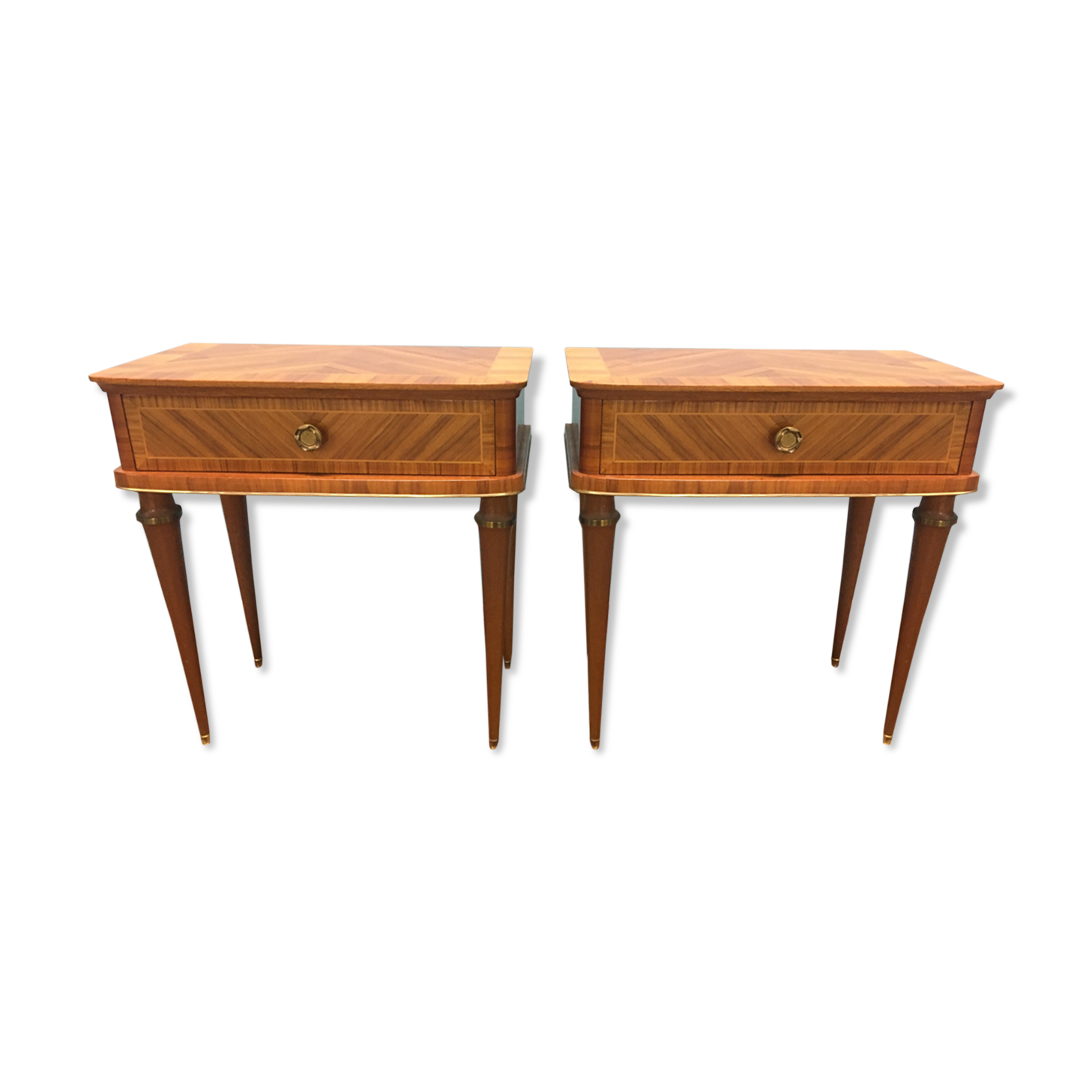 Paire de chevets en bois de rose et laiton vers 1950