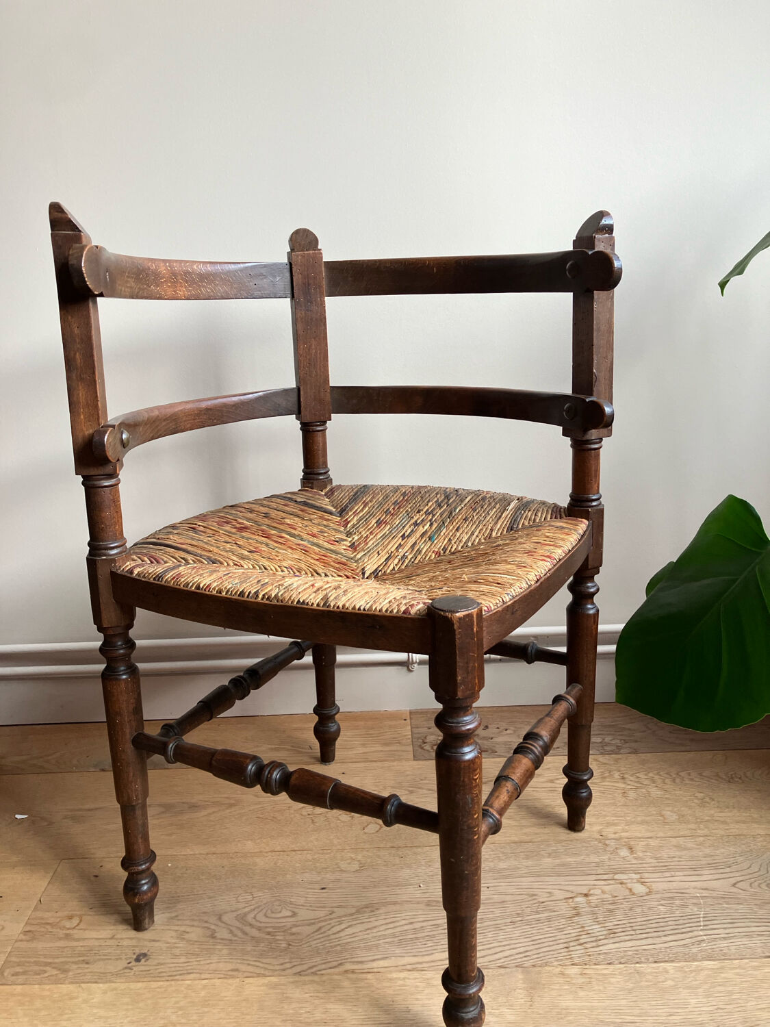 Corner chair or fireside chair