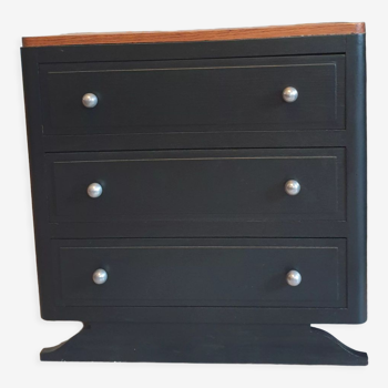 Solid wood chest of drawers