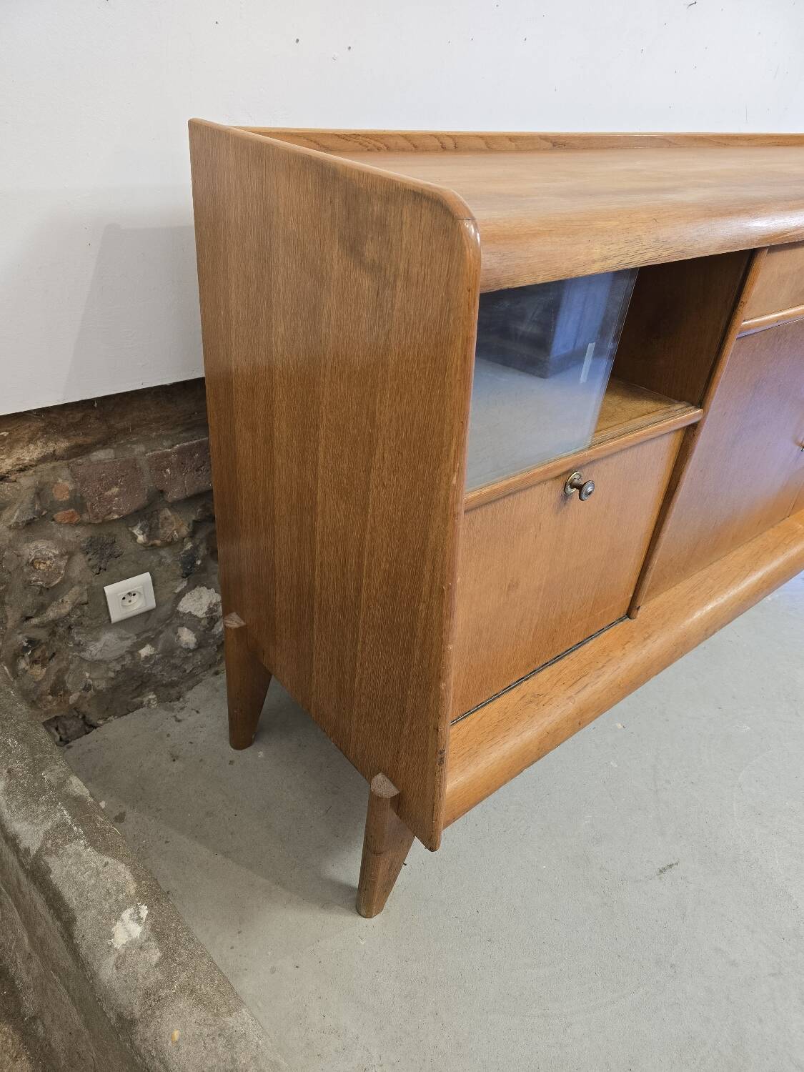 Enfilade 1950 with display cabinet