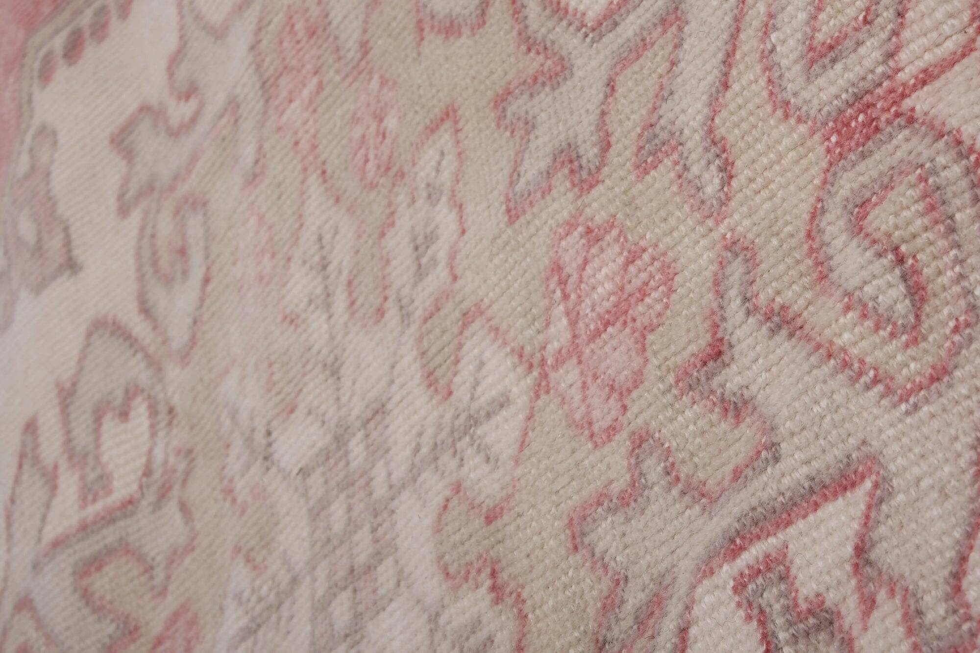 Vintage Turkish handmade rug 139x214 cm